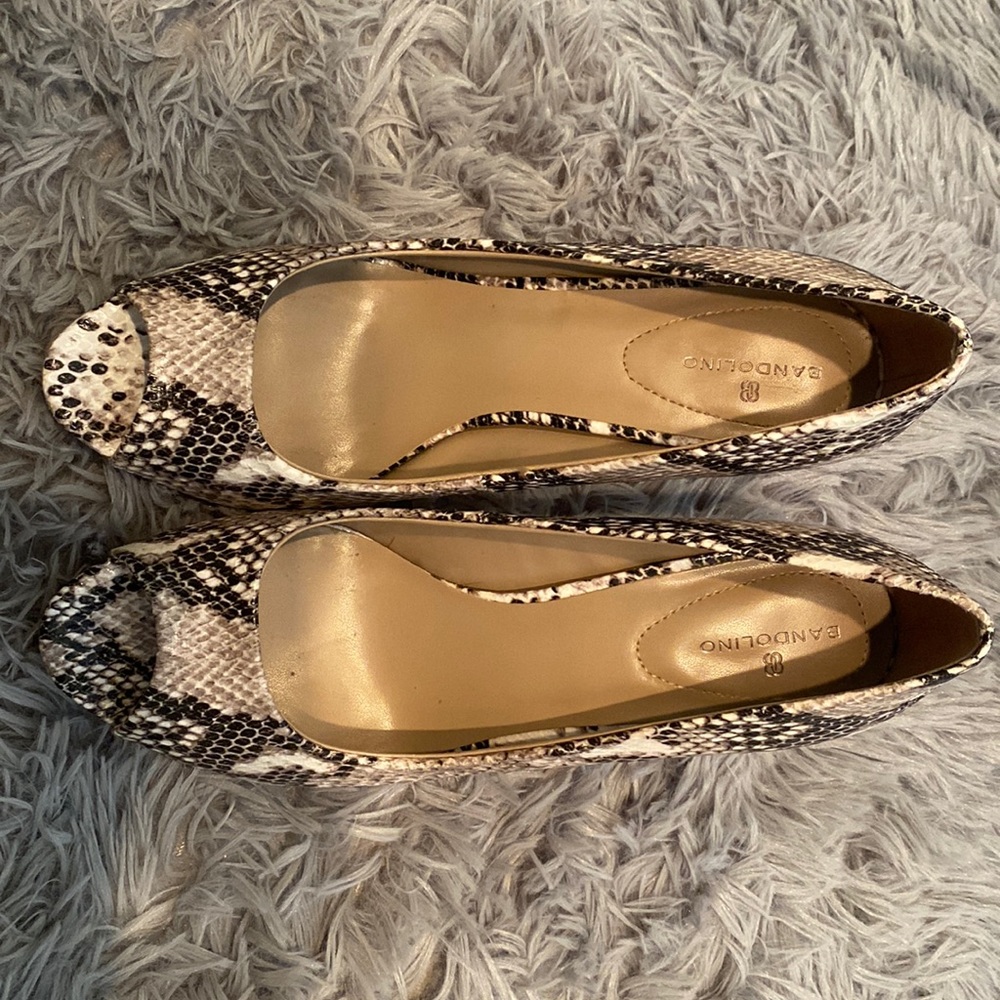 Bandolino Women’s Snake Skin Heel- Size 8.5